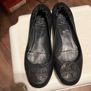Tory Burch Reva tumbled leather midnight